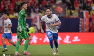 中超-费利佩双响王大雷染红 成都2-1泰山赛季三杀对手